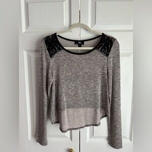 Women's Gray and Black Lace Long Sleeve Top